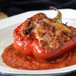 Papryka faszerowana mięsem i suszonymi pomidorami